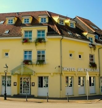 Hotel Am Theater Швецинген Екстериор снимка