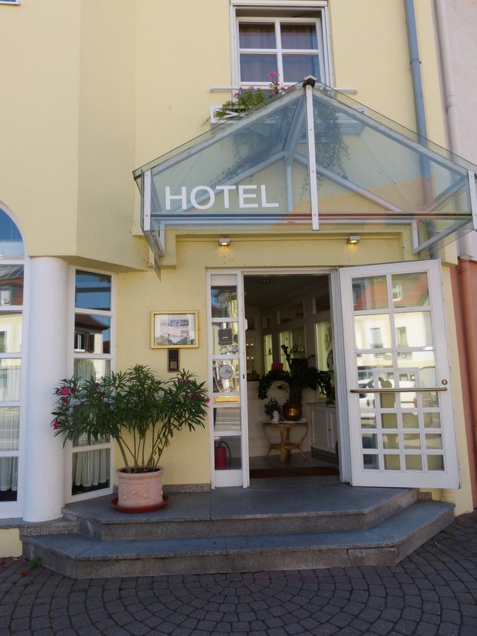 Hotel Am Theater Швецинген Екстериор снимка